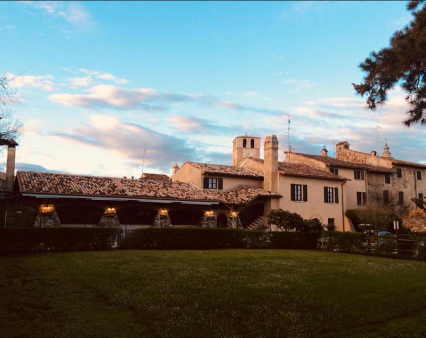 Bed and Breakfast Antico Borgo Castellaro  Екстер'єр фото